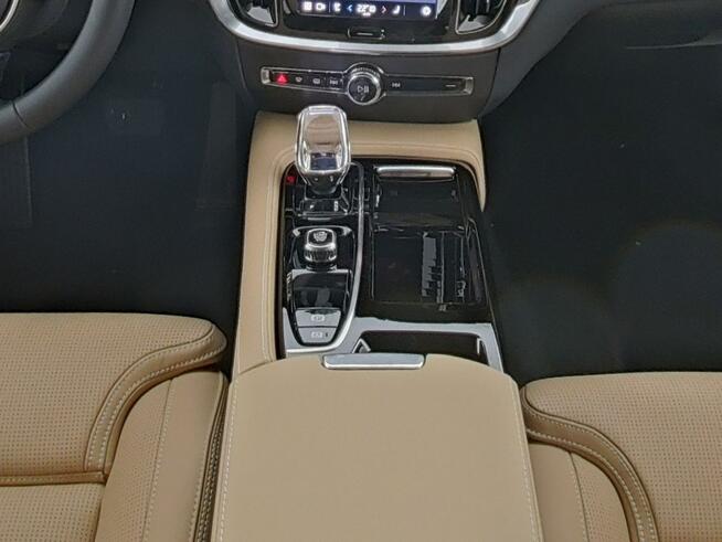 Volvo V60 T8 Plug-In AWD Ultra Dark *Gwarancja*FV23%* Tychy - zdjęcie 6