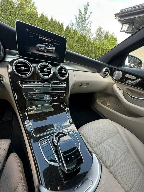Mercedes C300 W205 245KM Pakiet AMG Bogata Wersja Zarejestrowany PL Wrocław - zdjęcie 10
