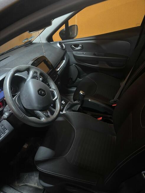Sprzedaż samochodu osobowego marki RENAULT CLIO Poznań - zdjęcie 3