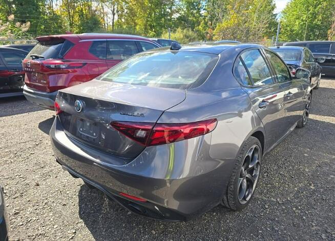 Alfa Romeo Giulia Wersja Ti / AWD / niski przebieg Częstochowa - zdjęcie 3