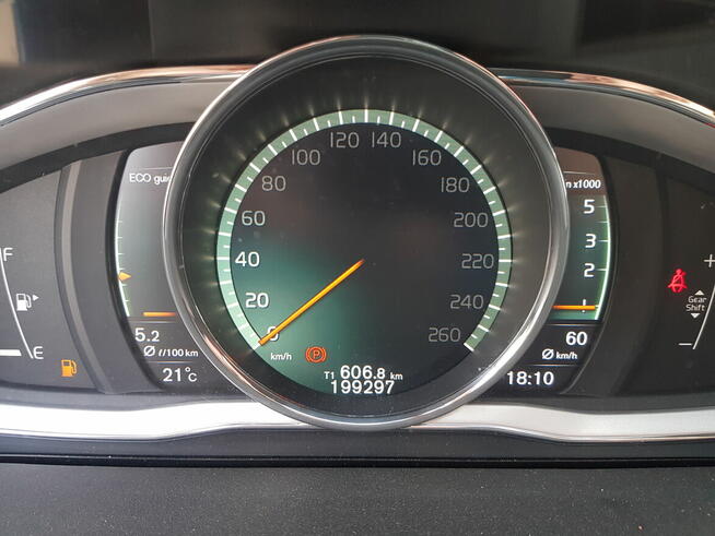 VOLVO V60 D3 2017 salon Polska Brzeg - zdjęcie 7