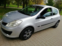 clio2005-XI/2006 1,2benz, klima działa jestem włascicielem