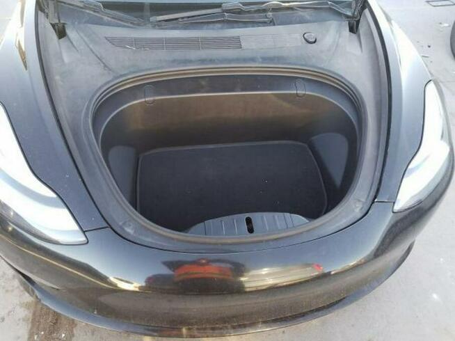 Tesla Model 3 2018, Long Range, 4x4 porysowany lakier Warszawa - zdjęcie 9