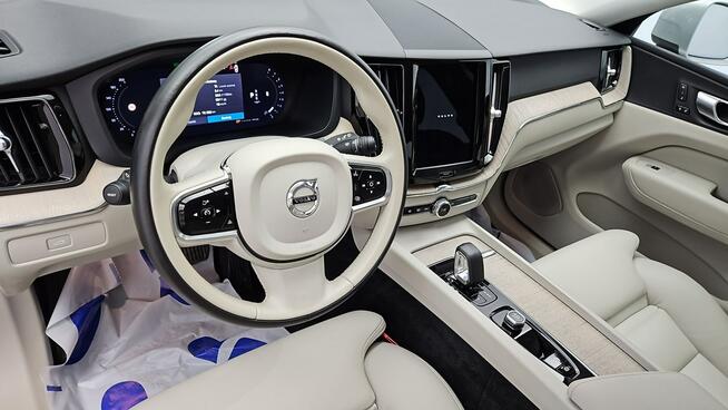 Volvo XC 60 B4 B Plus Bright aut ! Z Polskiego Salonu ! Faktura Vat ! Warszawa - zdjęcie 9