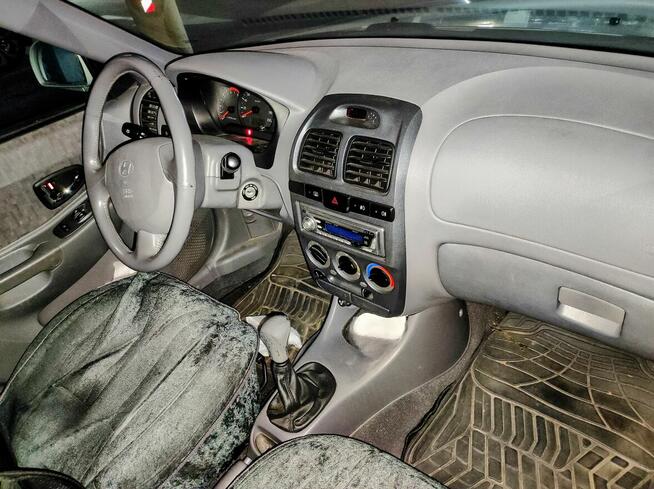 Hyundai Accent II 1.3 GLS 88KM 2005 Białystok - zdjęcie 8