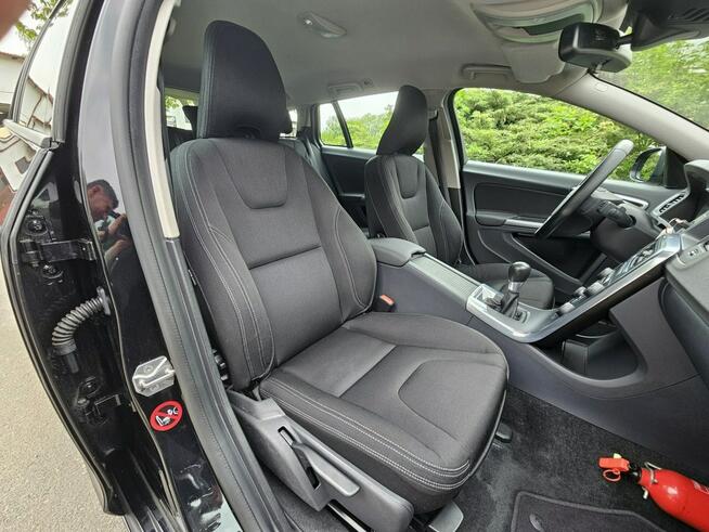 Volvo V60 Pełna Historia Serwisowa* Silnik 5 cylindrowy* Rok GWARANCJI Opoczno - zdjęcie 9