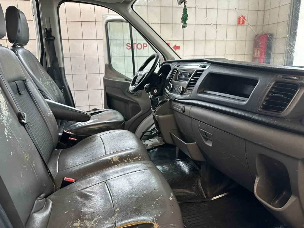 Sprzedam samochód Ford Transit z wywrotką 2.0 diesel z 2019 roku Nowa Huta - zdjęcie 5