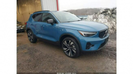 Volvo XC 40 4x4 / najbogatsza wersja ULTIMATE / niski przebieg