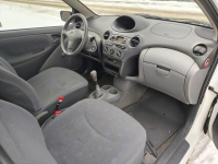 Toyota Yaris 1.0 68KM 2002r Polski Salon Wrocław - zdjęcie 7