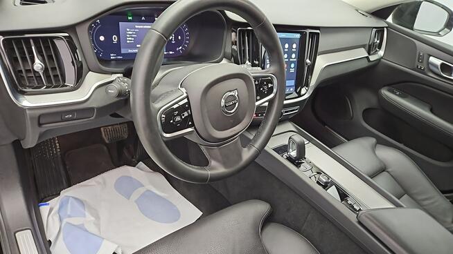 Volvo V60 B3 B Plus Dark aut ! Z Polskiego Salonu ! Faktura VAT ! Warszawa - zdjęcie 9