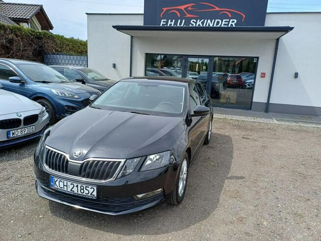 Škoda Octavia AUTOMAT*Navi*LED*Kamera*Tablet*PDC*1 wł*Alu*Gwarancj Chrzanów - zdjęcie 3