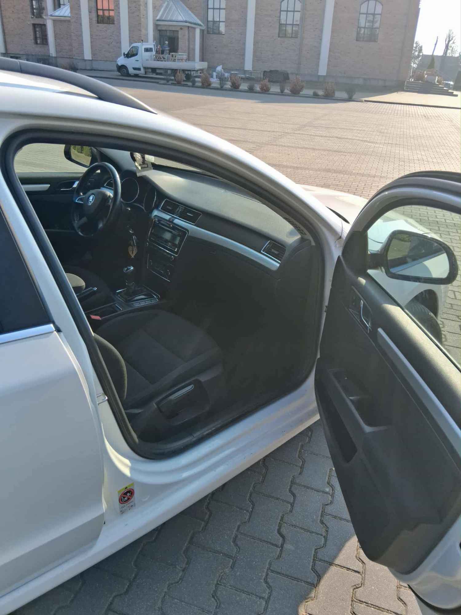 Sprzedam Škoda Superb 2.0 TDI 2013r. Ostrów Mazowiecka - zdjęcie 10