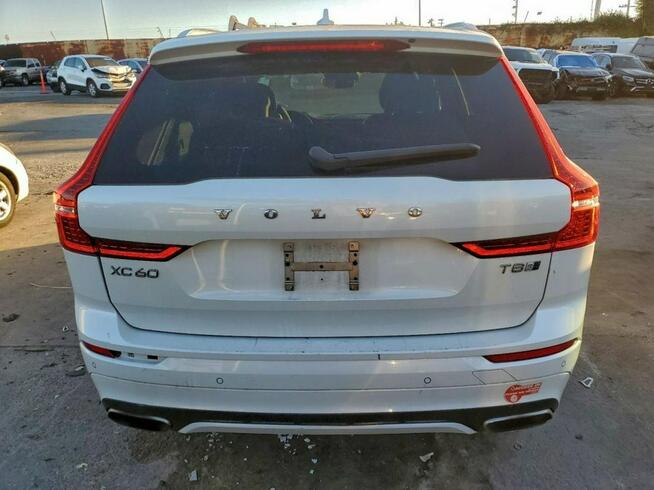 Volvo XC 60 / PLUG-IN / 4x4 / Bogate wyposażenie / Tarnów - zdjęcie 5