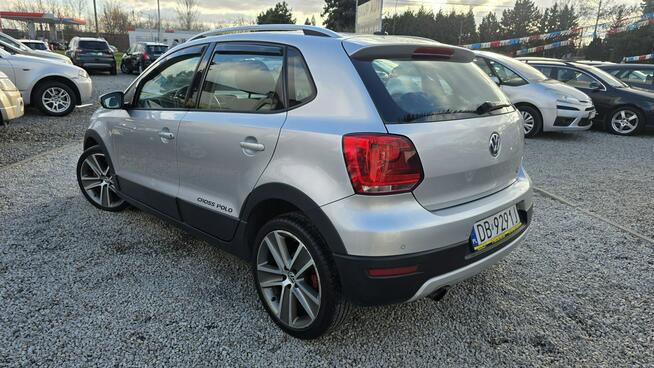 Śliczny Polo Cross 1.6/105 KM Xenony/ Gwarancja ,Zamiana- AUTOMI-X.PL Świdnica - zdjęcie 9
