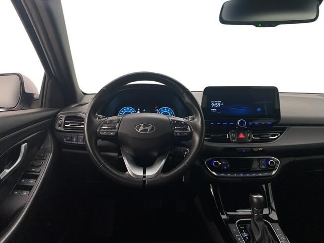 Hyundai i30 1.5 T-GDI 48V Smart DCT Kombi Katowice - zdjęcie 9