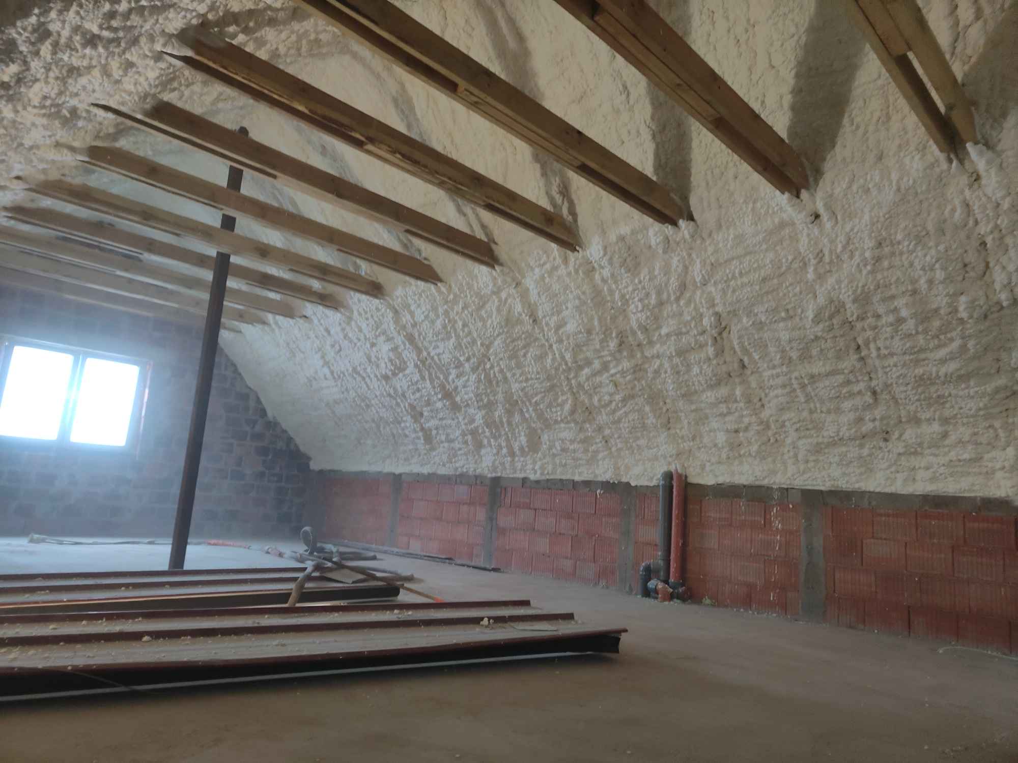 Ocieplanie piana PUR Kalisz - zdjęcie 1