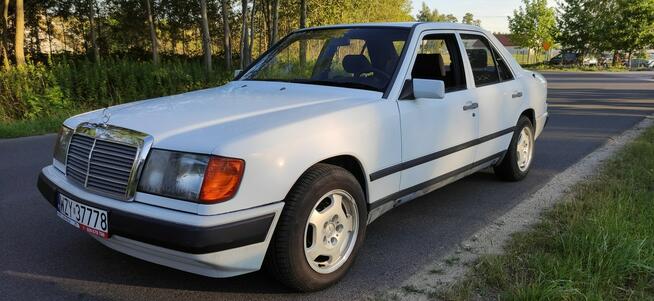 Mercedes W124 Zero korozji  !  300D KLIMA ! UNIKAT ! Stare Budy - zdjęcie 2