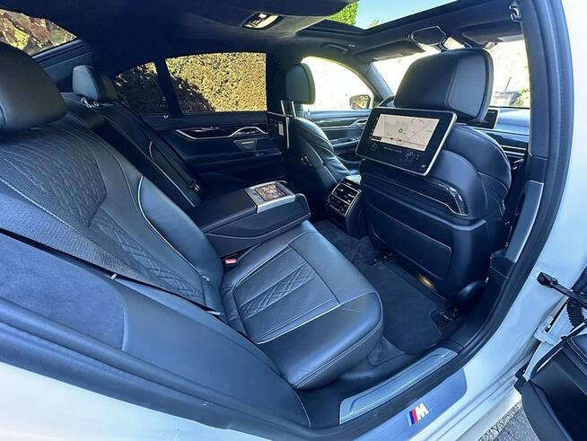 BMW 750i G12 X-Drive 450KM Lasery DVD M-Pakiet Bardzo Bogata Piękne Wrocław - zdjęcie 12
