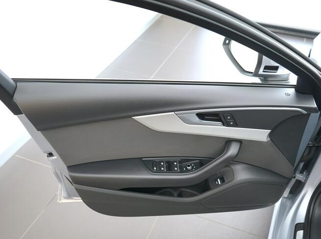 Audi A4 40TFSI 204KM Nav Tempomat Kamera Ambiente Kielce - zdjęcie 10