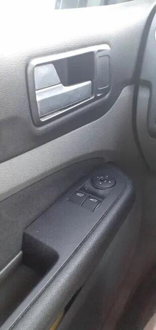 Ford Focus mk2 polift 2010 kombi 1,6 TDCI Poświętne - zdjęcie 9