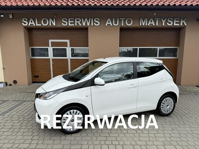 Toyota Aygo !! Rezerwacja !! Orzech - zdjęcie 1