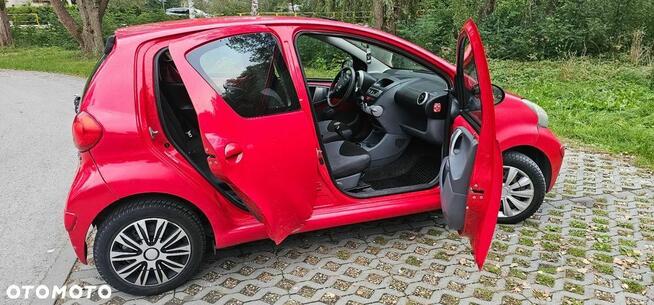 Toyota Aygo Kielce - zdjęcie 2