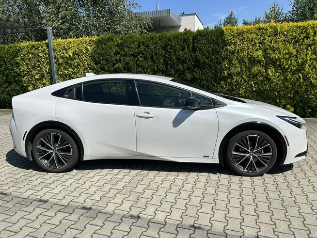 Toyota Prius 2.0 Hybrid AWD biała perła Tarnów - zdjęcie 3