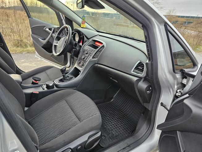 Opel Astra J Sports Tourer 1.4 Turbo Klima 2xPDC Bluetooth Warszawa - zdjęcie 8