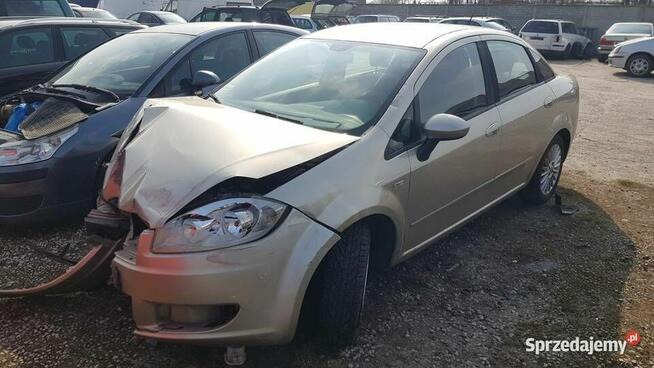 Fiat Linea 1.4 benzyna 77 KM 2008 r. klimatyzacja części Namysłów - zdjęcie 2