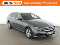 Mercedes E 200 full led navi kamera grzane fotele hak automat Warszawa - zdjęcie 10
