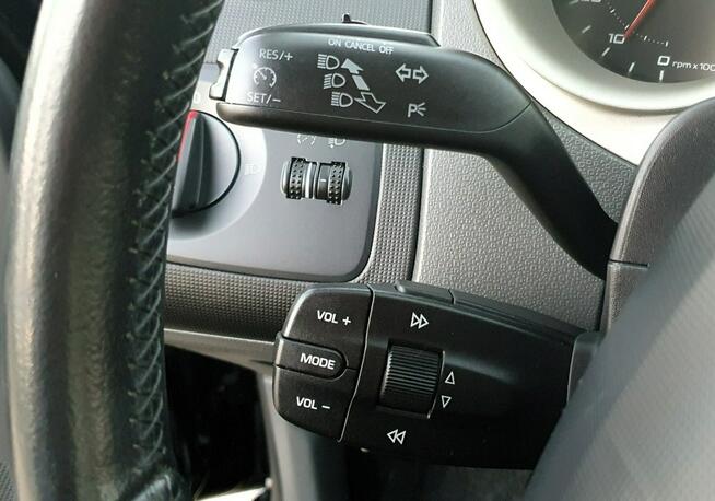 Seat Ibiza Bardzo dobre 1,4 MPI/Tempomat/Czujniki parkowania Przyszowice - zdjęcie 9