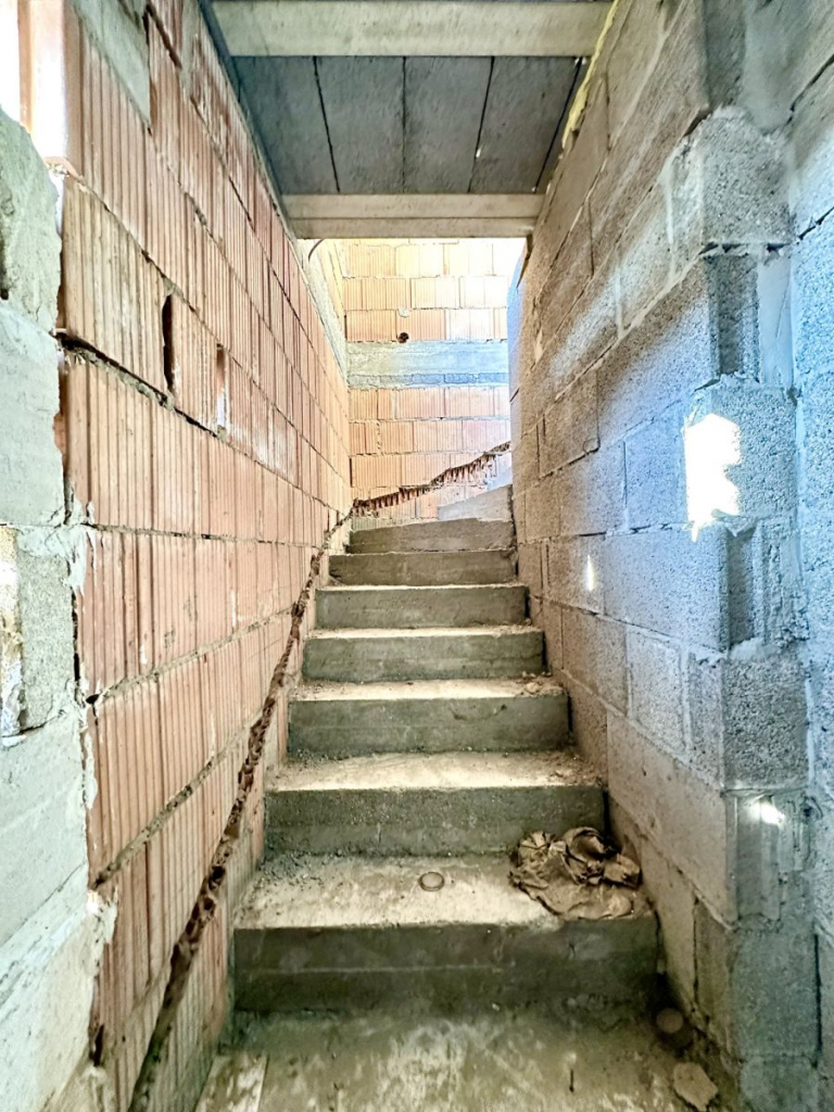 Budynek do wykończenia w doskonałej lokalizacji Opalenica - zdjęcie 2