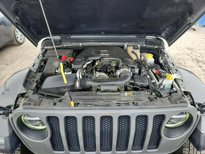Jeep Wrangler UNLIMITED SAHARA / 4x4 / Benzyna Tarnów - zdjęcie 11
