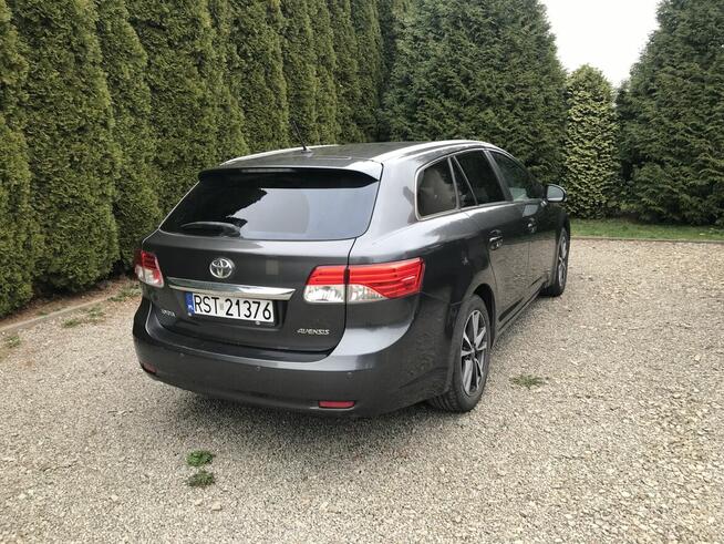 Sprzedam Toyota Avensis kombi Stalowa Wola - zdjęcie 4