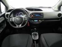 Toyota Yaris Hybrid 100 Active Salon PL! 1 wł! ASO! FV23%! Warszawa - zdjęcie 12