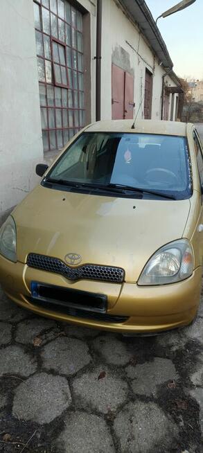Toyota Yaris 1.0 2002 rok - benzyna Pabianice - zdjęcie 1
