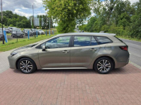 Toyota Corolla 1,8 benzyna-hybryda niski przebieg 92 tyś km automat ! Cielcza - zdjęcie 3