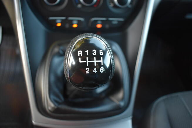 PIĘKNA!JAK NOWA!1,6 benz. Podg. Fotele i szyby El.klapa PDC Białogard - zdjęcie 8