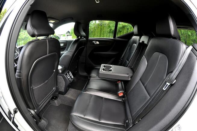 Volvo XC 40 1,5 Benzyna 130KM T2 Full Led Navi Pdc Full Opcja Płock - zdjęcie 12