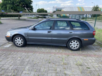 Volvo V40 1,8 benzyna 2004, którym jeździł Lewandowski Ursynów - zdjęcie 2