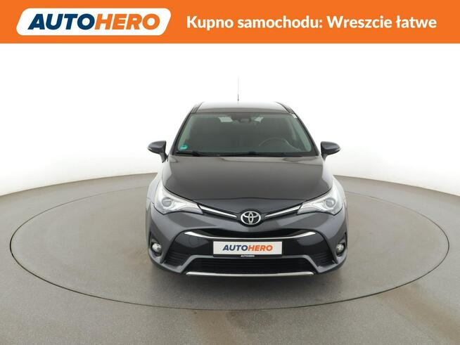Toyota Avensis automat navi kamera hak grzane fotele Warszawa - zdjęcie 11