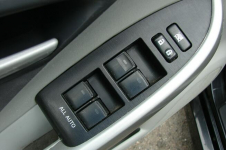 Toyota Prius 1,8 Hybryda 100 KM Piła - zdjęcie 7