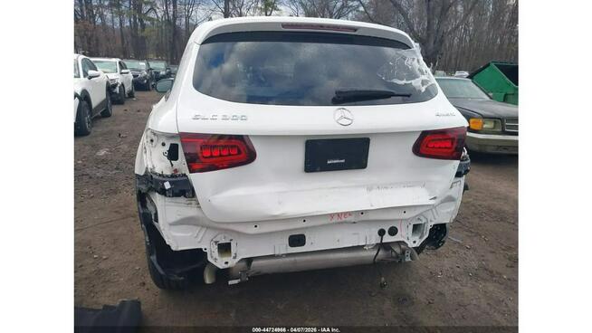 Mercedes GLC 300 / 4Matic / pakiet AMG / niski przebieg Tarnów - zdjęcie 8
