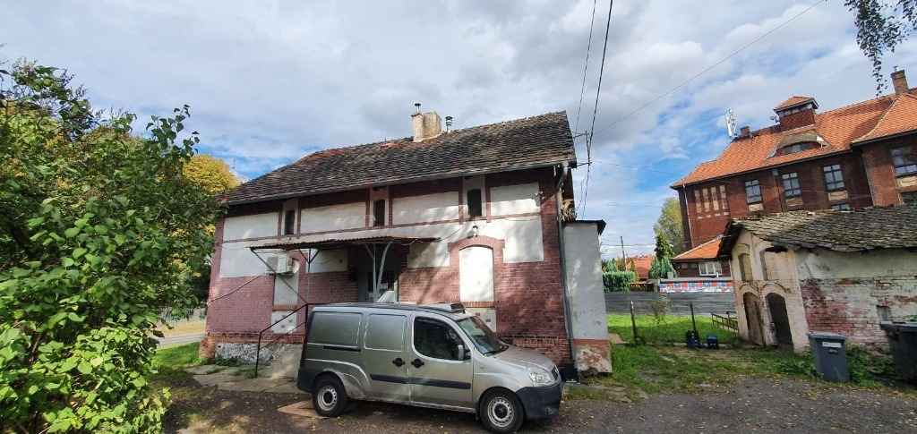 Połowę Domu na  Potężnym Terenie ok. 1200 m2 Sprzedam. Bytom - zdjęcie 2