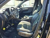 Volvo XC 40 AWD / R-Design / niski przebieg Tarnów - zdjęcie 9