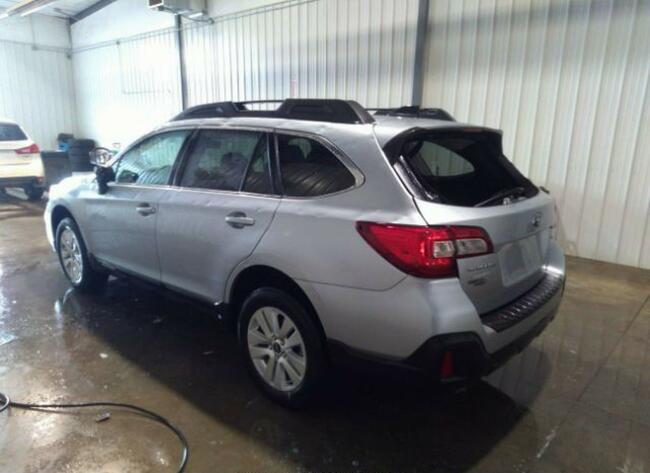 Subaru OUTBACK 2018, 2.5L, 4x4, po gradobiciu Warszawa - zdjęcie 3