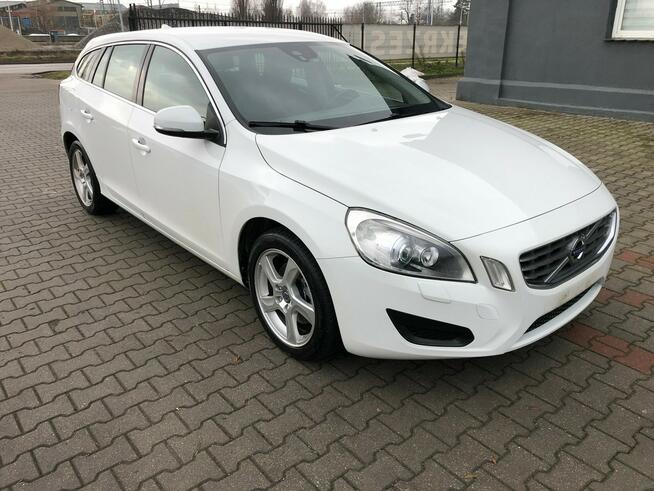 Volvo V60 2.0d,120KM,BOGATA OPCJA,Navi,Alu17,Super Ostrowiec Świętokrzyski - zdjęcie 5