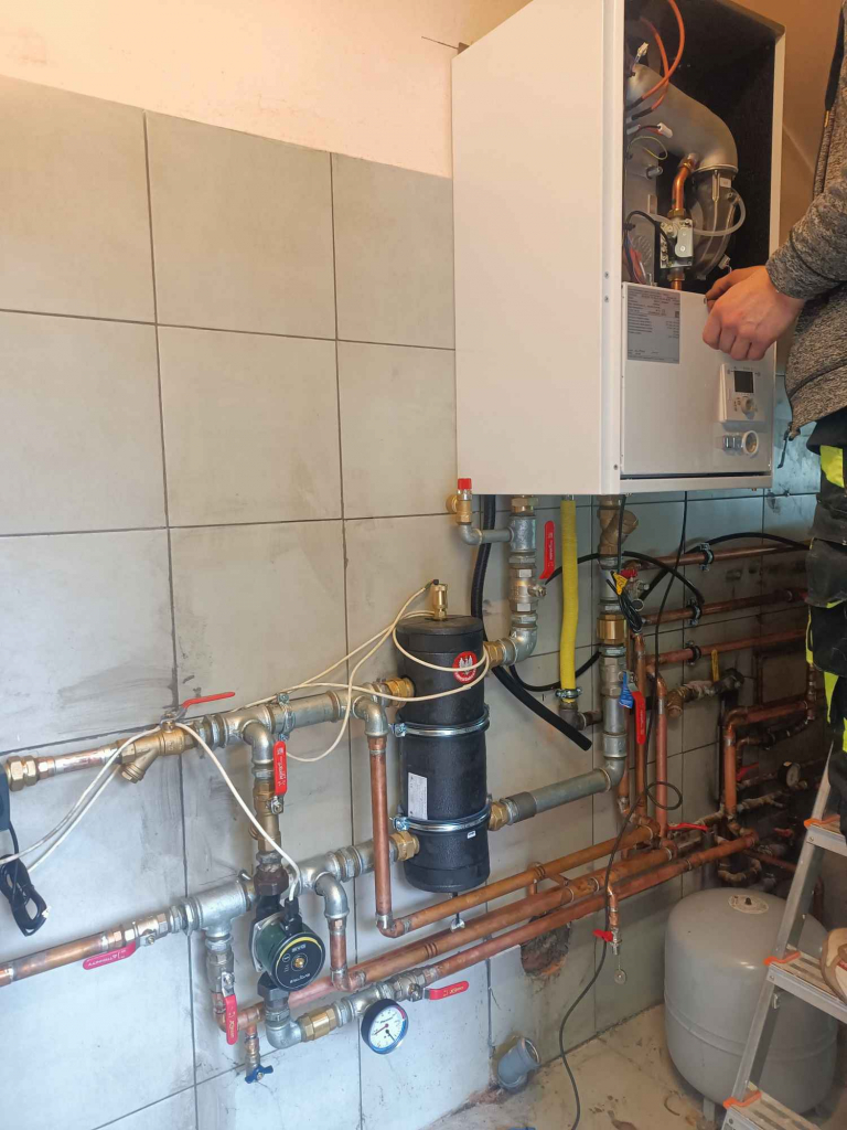 Montaż kotłowni i instalacji grzewczych Skierniewice - zdjęcie 1