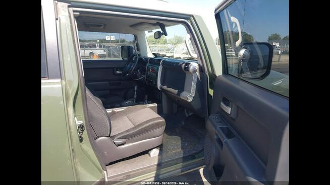 FJ CRUISER / 4x4 / 4.0 V6 Wrocław - zdjęcie 9