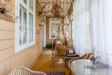 Niezwykły drewniany dom z amfiladą z XX wieku Opatów - zdjęcie 2